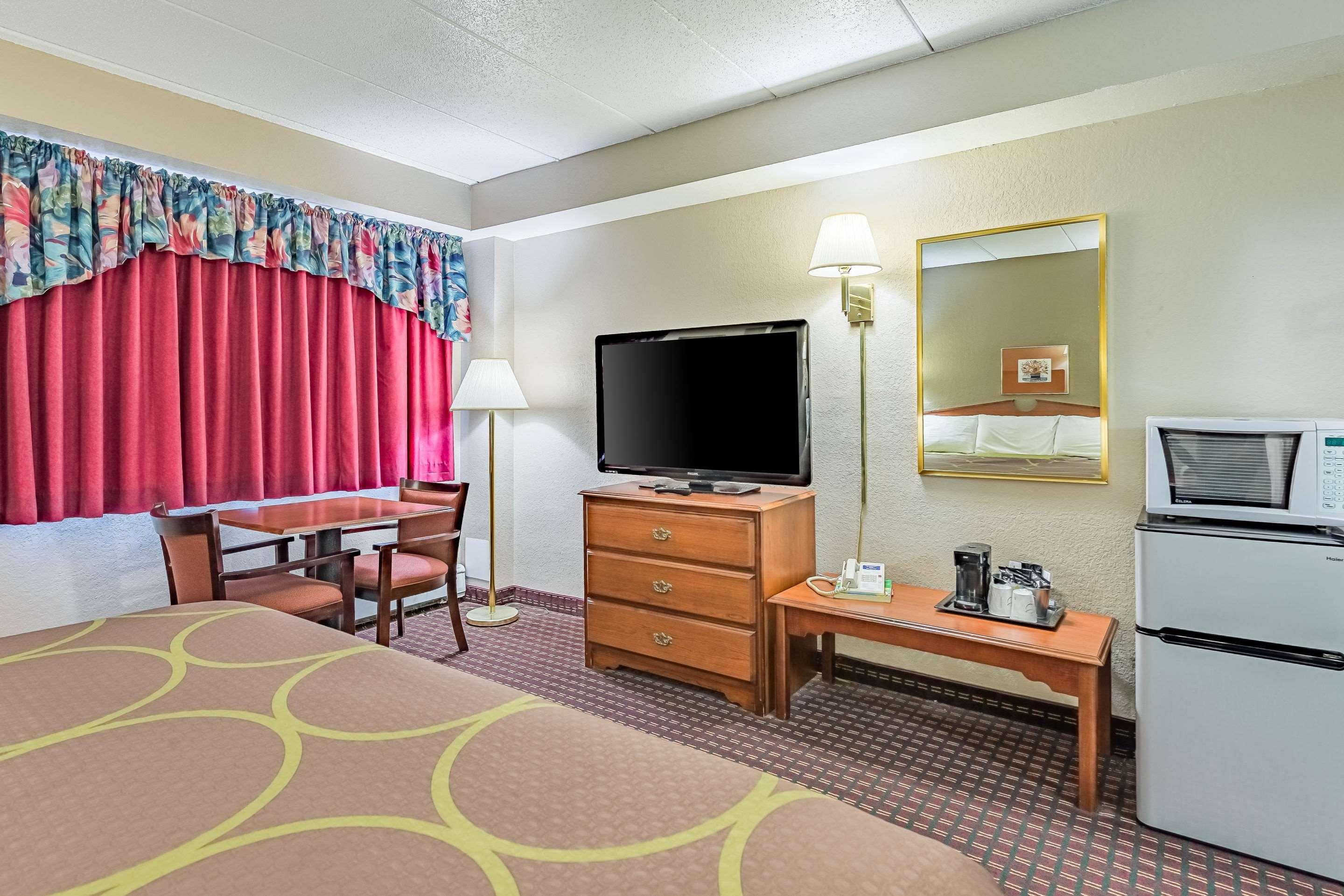 Rodeway Inn Saint Joseph Esterno foto